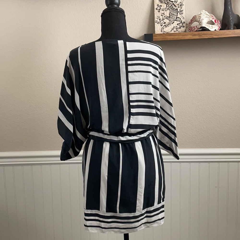 BCBGMaxArzria Design Dress. - Picture 5 of 6